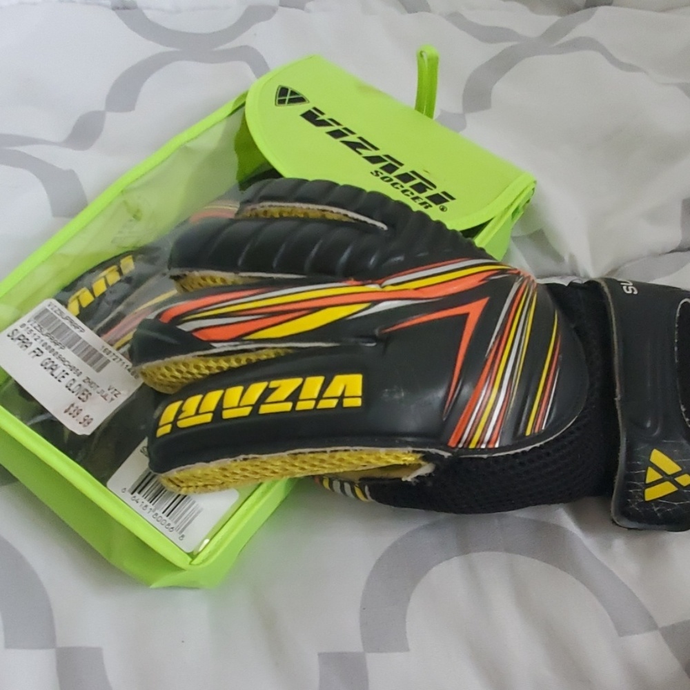 Vizari Goal keeping Gloves